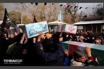 تشییع پیکر ۲۰۰ شهید گمنام دفاع مقدس در تهران 38