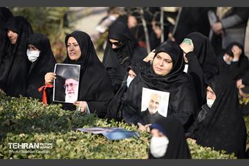 تشییع پیکر شهید گمنام در منطقه ۲۱