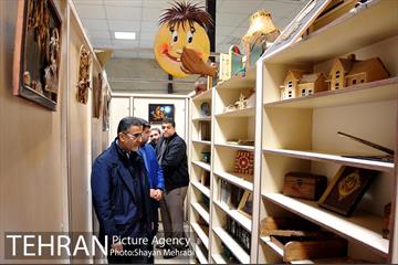 بازدید قائم مقام معاونت اجتماعی و جعمی از هنرمندان از سرای امید طلوع 21
