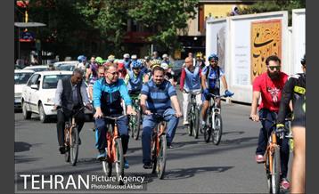 همایش دوچرخه سواری به مناسبت هفته روابط عمومی‎ 12