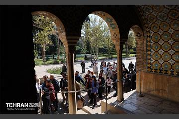 نمایشگاه «رخ دوست»تور تهرانگردی وابستگان نظامی سفارتخانه‌های خارجی مقیم تهران 35
