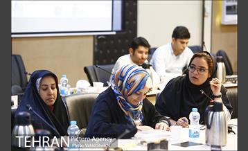 نشست صمیمی شهردار منطقه 5 با اصحاب رسانه 17