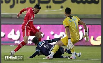 دیدار تیم های فوتبال پرسپولیس و پیکان 21