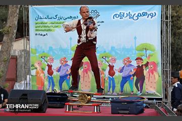 دورهمی یاد ایام سالمندان 15