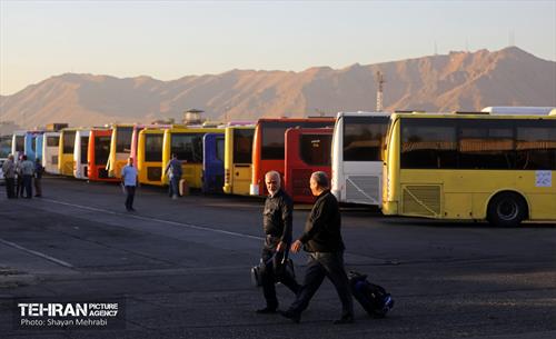 آیین بدرقه کاروان اعزامی اتوبوس های خادم الحسین (ع) 16