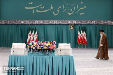 حضور رهبر انقلاب در دور دوم انتخابات مجلس شورای اسلامی 2