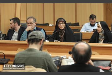 نشست صمیمانه شهردار تهران با جمعی از شعرا 13