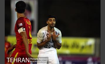 دیدار نقت تهران و پرسپولیس تهران در لیگ برتر فوتبال 15