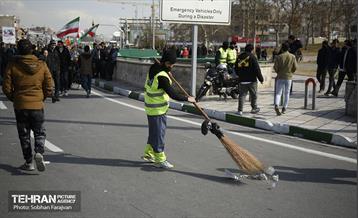 خدمات شهرداری تهران در پایان راهپیمایی ۲۲ بهمن 10