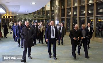 نشست صمیمی شهردار تهران با اساتید دانشگاه‌های ایران و روسیه 52