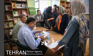 حضور مردم در انتخابات شورایاری محلات شهر تهران - ۲ 13