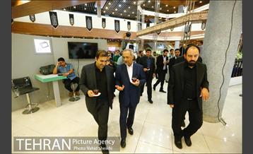 بازدید معاون اقتصادی رئیس جمهور از نمایشگاه عطر سیب 10