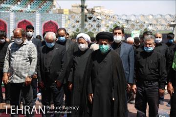 مراسم عزاداری ظهر عاشورا در میدان امام حسین(ع) 23