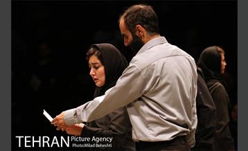 نمایش عند از مطالبه‎ 17