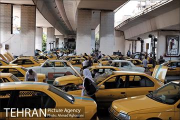 استراحت ظهرگاهی تاکسیرانان زیر پُل سیدخندان 14