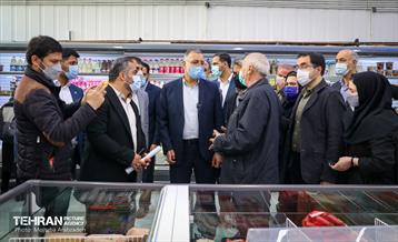 بازدید شهردار تهران از فروشگاه شهروند و میادین میوه تره بار 24