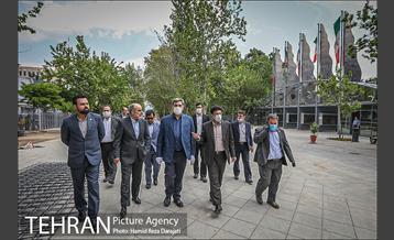 بازدید دکتر حناچى از فعالیت هاى گروه هاى مردمى و جهادى 30