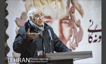 سی وسومین مراسم شب شاعر‎ 5