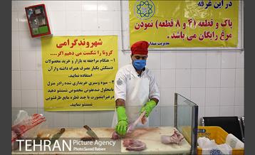 اجرای طرح فاصله گذاری اجتماعی در میدان میوه و تره بار صادقیه 2