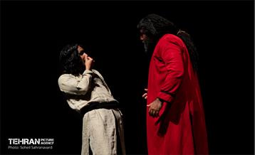 نمایش «سیب، فانوس، کشتی» 20