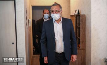 حضور شهردار تهران در منزل آتش نشان شهید مرتضی حیدری 3