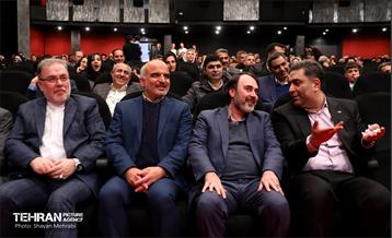 آیین تجلیل از همکاران نمونه شرکت خودرو سرویس شهر 15