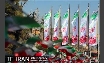 آذین بندی معابر منطقه 8 به مناسبت دهه فجر 15