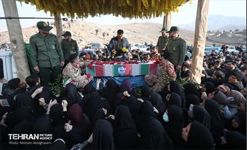 تشییع پیکر شهید مدافع حرم سعید علیدادی 35