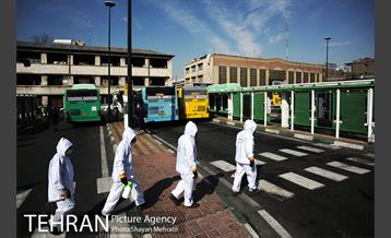 بازدید شهردار تهران از عملیات ضد عفونی کردن اتوبوس های شهری 7