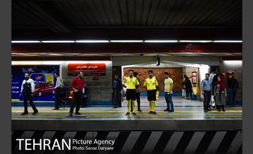 پرفورمنس داوران فوتبال در ایستگاه هفت تیر 5