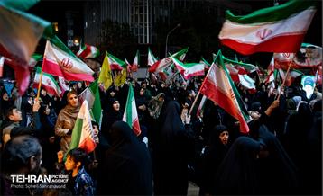میعادگاه عزاداران رهبر شهید در خیابان کشور دوست