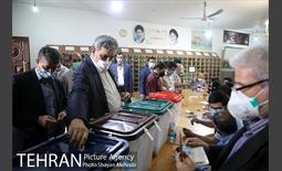 حضور شهردار تهران در انتخابات 1400