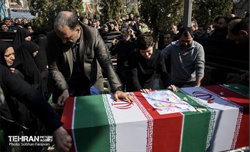 تشییع پیکر شهید آتش‌نشان «قریب رضا دارابی» 14