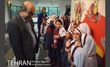 بازدید عضو شورای شهر از موزه کودکی ایرانک 8