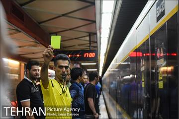 پرفورمنس داوران فوتبال در ایستگاه هفت تیر 31