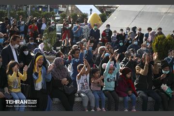 اجرای کارناوال نوروزی لبخند بهار در بوستان دانشجو 10