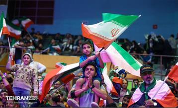 مراسم تجلیل از کشتی‌گیران قهرمان جهان (جشنی برای ایران) 60