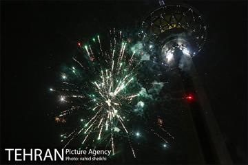 نورافشانی برج میلاد همزمان با ولادت حضرت علی (ع) 4