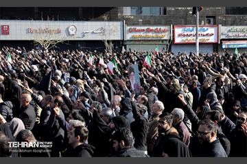 اجتماع مردم تهران در پی شهادت رهبر انقلاب - 2 64