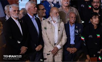 مراسم تجلیل از کشتی‌گیران قهرمان جهان (جشنی برای ایران) 100
