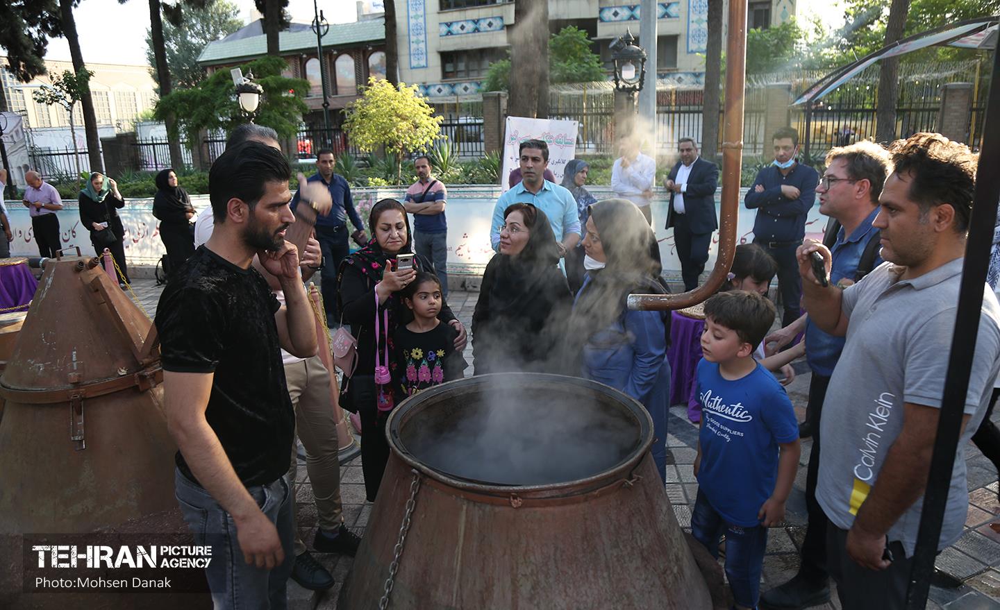 تور تهرانگردی قلب طهران