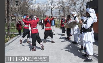 مراسم درختکاری مرکز مدیریت محیط زیست و توسعه پایدار 18