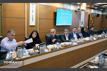 بازدید مدیر اداره کل سرمایه انسانی از سازمان زیباسازی 7