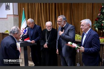 دیدار شهردار تهران با جمعی از شهروندان ارمنی تهران 15