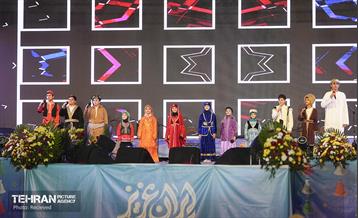 جشن «ایران عزیز» -2 34