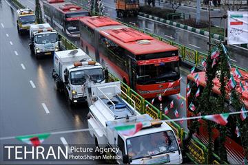 خدمات شهرداری تهران در پایان راهپیمایی یوم الله 22 بهمن 41