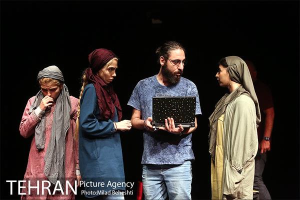 نمایش به طرز‎ 15