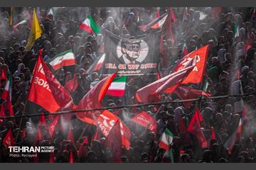 مراسم اقامه نماز بر پیکر آقای شهید ایران 28