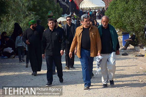 بازدید پیروز حناچی از موکب‌های مسیر نجف تا کربلا 2