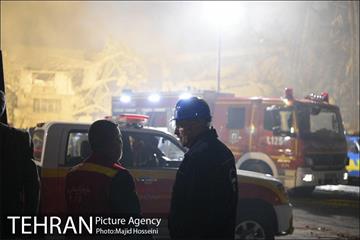 امداد رسانی شبانه در حادثه پلاسکو 7